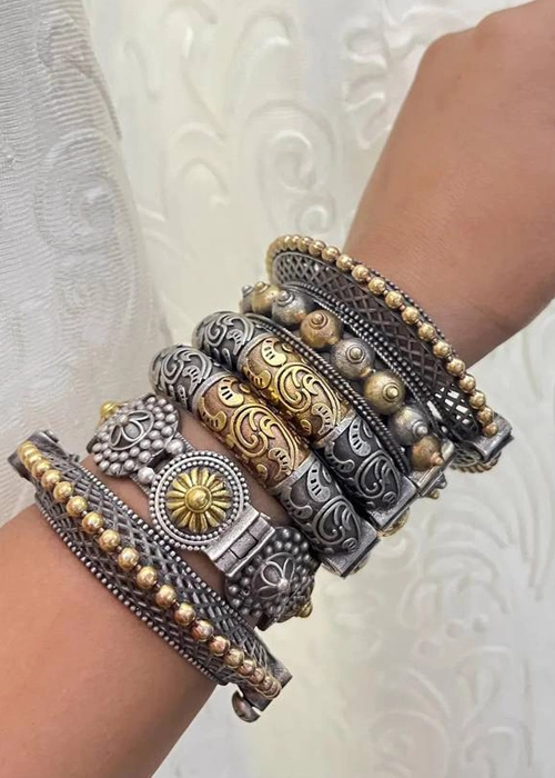 Stacked oxidized silver bangles with engraved and braided textures, handcrafted new top jewelry style