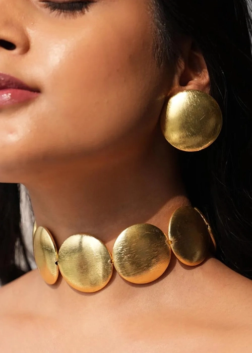 Matte gold disc choker necklace with matching round stud earrings, bold modern new top jewelry statement